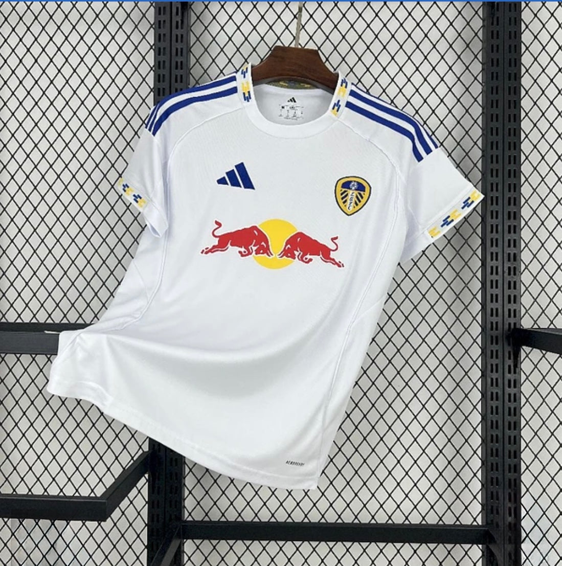 Leeds 2025/26 Domicile