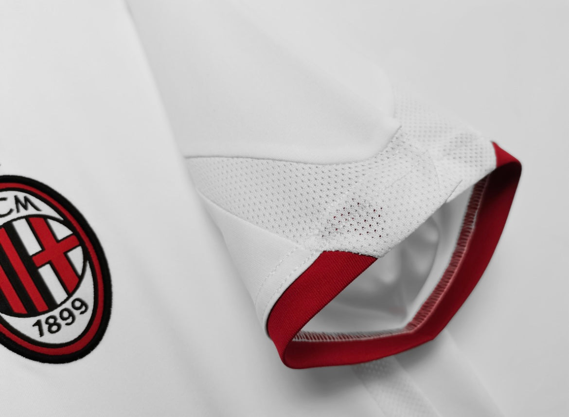 AC Milan 2009/10 Extérieur